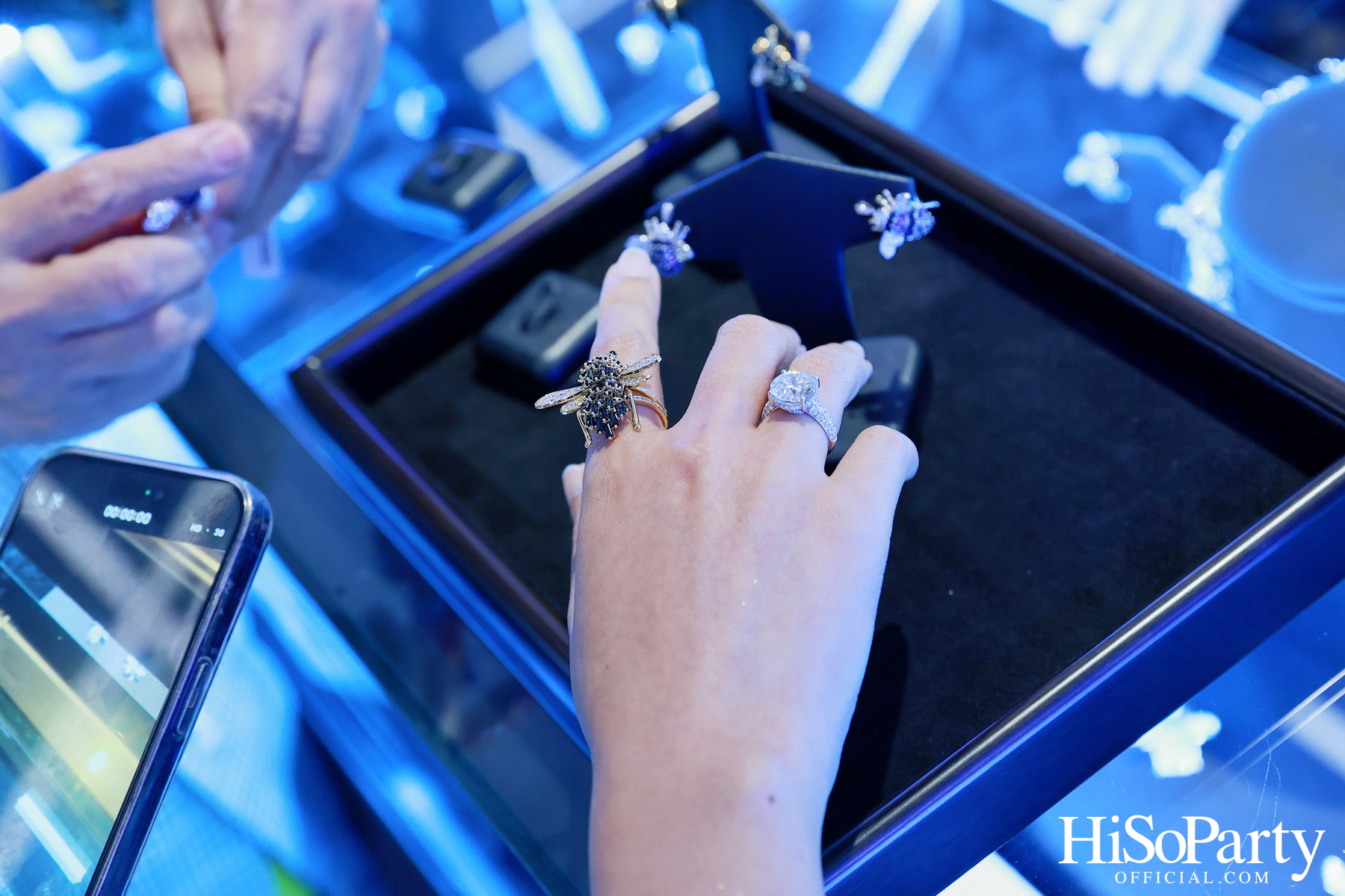 HiSoParty เชิญแขกคนพิเศษร่วมสัมผัส 'THE ULTIMATE LUXURY EXPERIENCE' โดย BEAUTY GEMS x BENTLEY BANGKOK