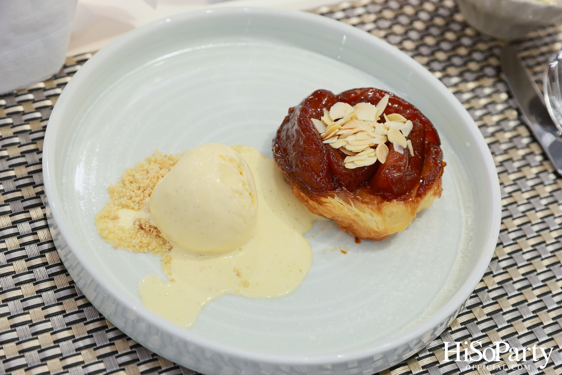 HiSoParty เชิญแขกคนพิเศษร่วมสัมผัส 'THE ULTIMATE LUXURY EXPERIENCE' โดย BEAUTY GEMS x BENTLEY BANGKOK