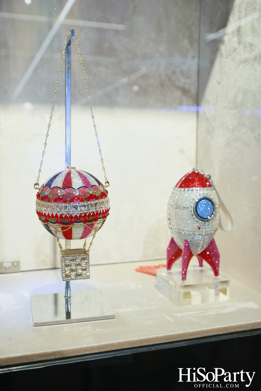 HiSoParty เชิญแขกคนพิเศษร่วมสัมผัส 'THE ULTIMATE LUXURY EXPERIENCE' โดย BEAUTY GEMS x BENTLEY BANGKOK