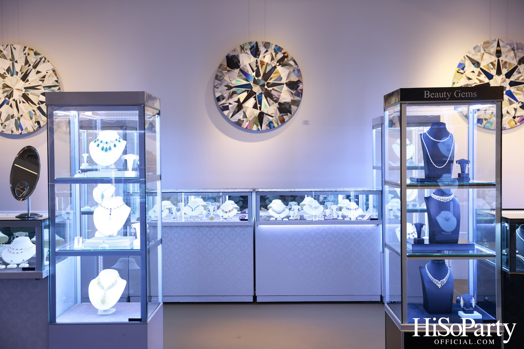 HiSoParty เชิญแขกคนพิเศษร่วมสัมผัส 'THE ULTIMATE LUXURY EXPERIENCE' โดย BEAUTY GEMS x BENTLEY BANGKOK