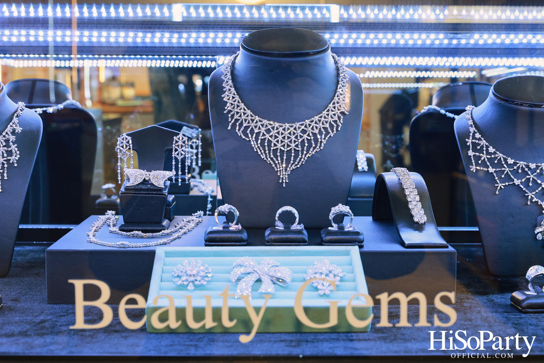 HiSoParty เชิญแขกคนพิเศษร่วมสัมผัส 'THE ULTIMATE LUXURY EXPERIENCE' โดย BEAUTY GEMS x BENTLEY BANGKOK