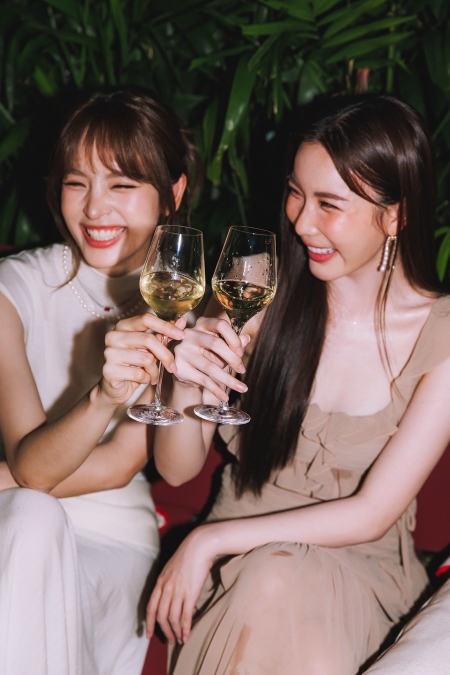 MOËT & CHANDON เปิดตัวแคมเปญ ‘LA PISCINE’ ดื่มด่ำซัมเมอร์สไตล์ฝรั่งเศส