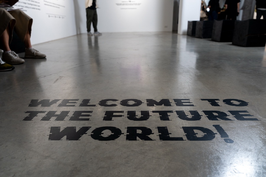 ครั้งแรกที่ Maison JE กับนิทรรศการกลุ่ม ‘FutureHype กระแสอนาคต’ คัดสรรผลงานโดย Zen Sanehngamjaroen