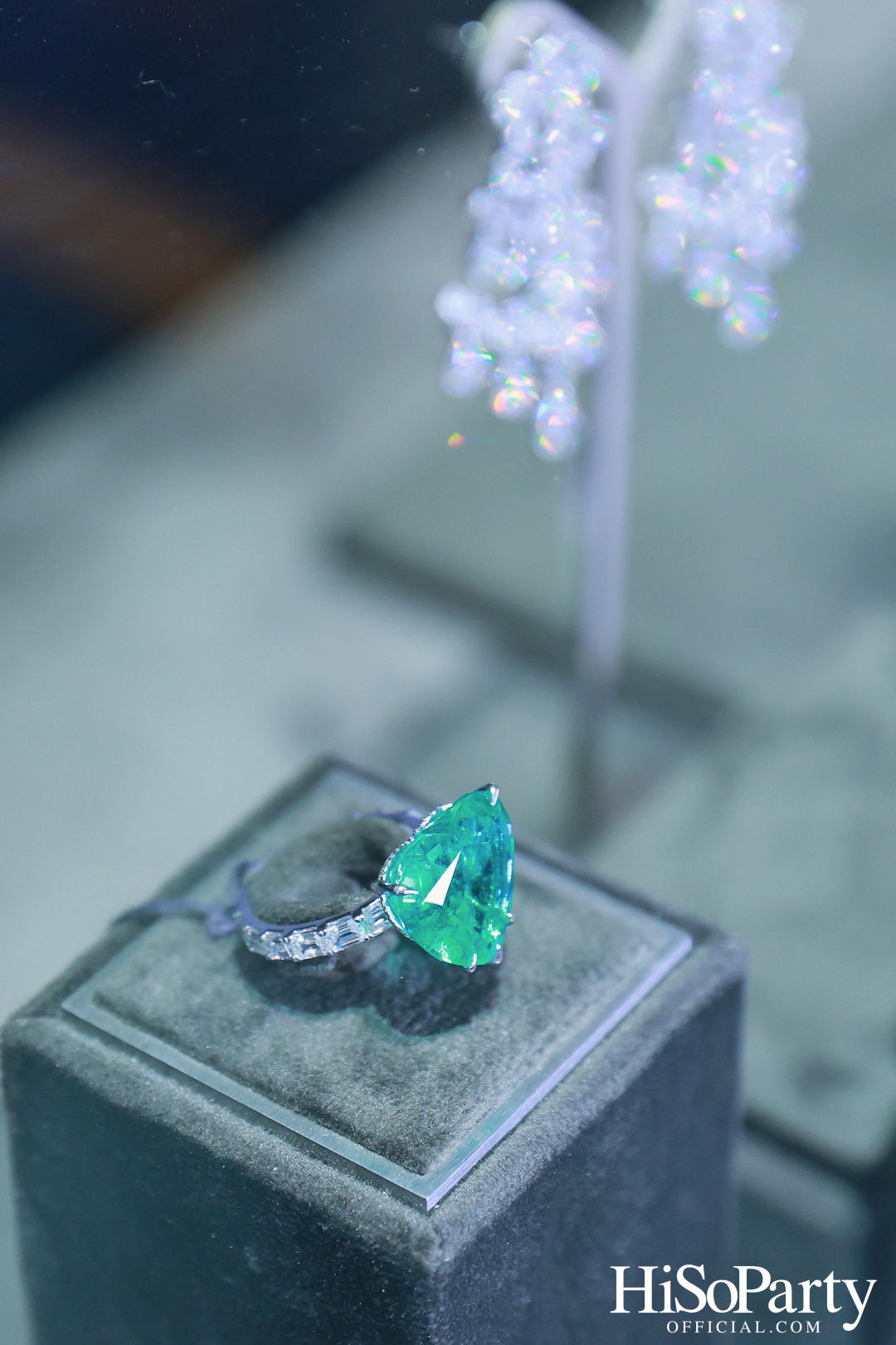 GEMS PAVILION เปิดตัวคอลเลกชัน ‘THE LINÉA’ ที่ร้อยเรียงความงาม ผ่านทุกจังหวะของเส้นสาย