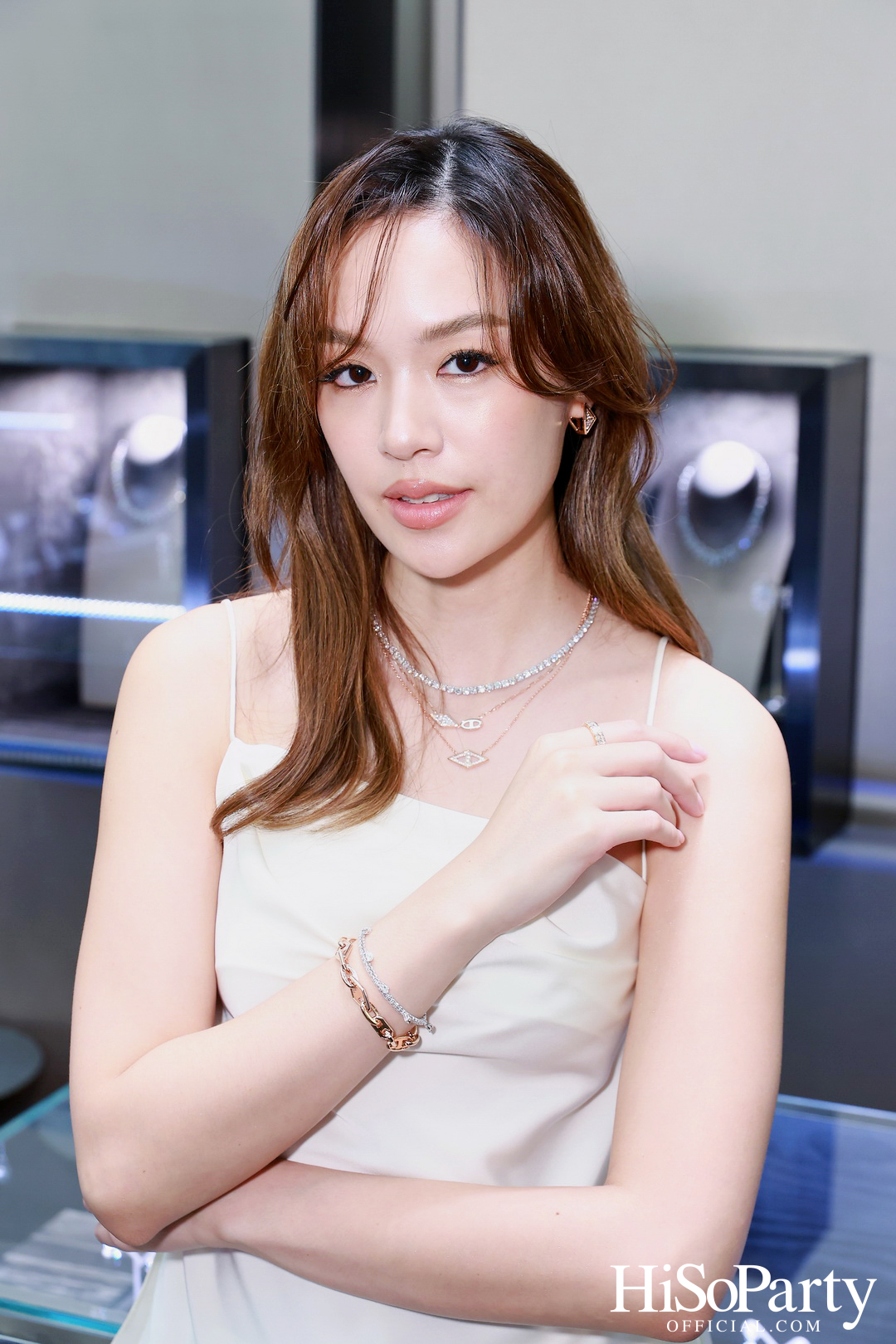 GEMS PAVILION เปิดตัวคอลเลกชัน ‘THE LINÉA’ ที่ร้อยเรียงความงาม ผ่านทุกจังหวะของเส้นสาย