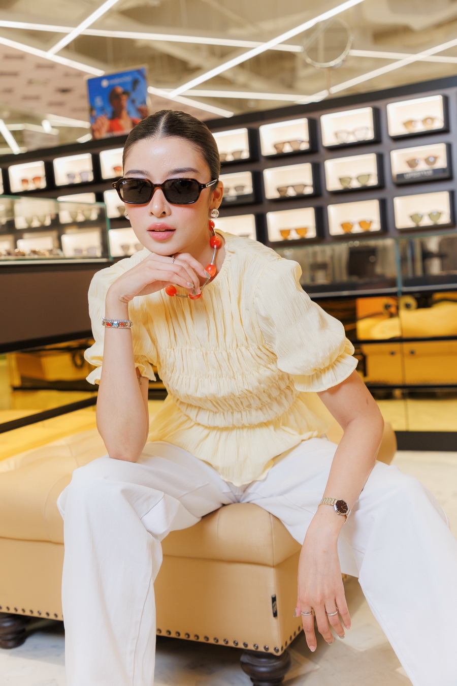 Sunglass Hut เปิดตัวแคมเปญระดับโลก ‘Own Your Moment’ ที่ประเทศไทยเป็นแห่งแรก จุดประกายความมั่นใจผ่านสไตล์แว่นตากันแดด