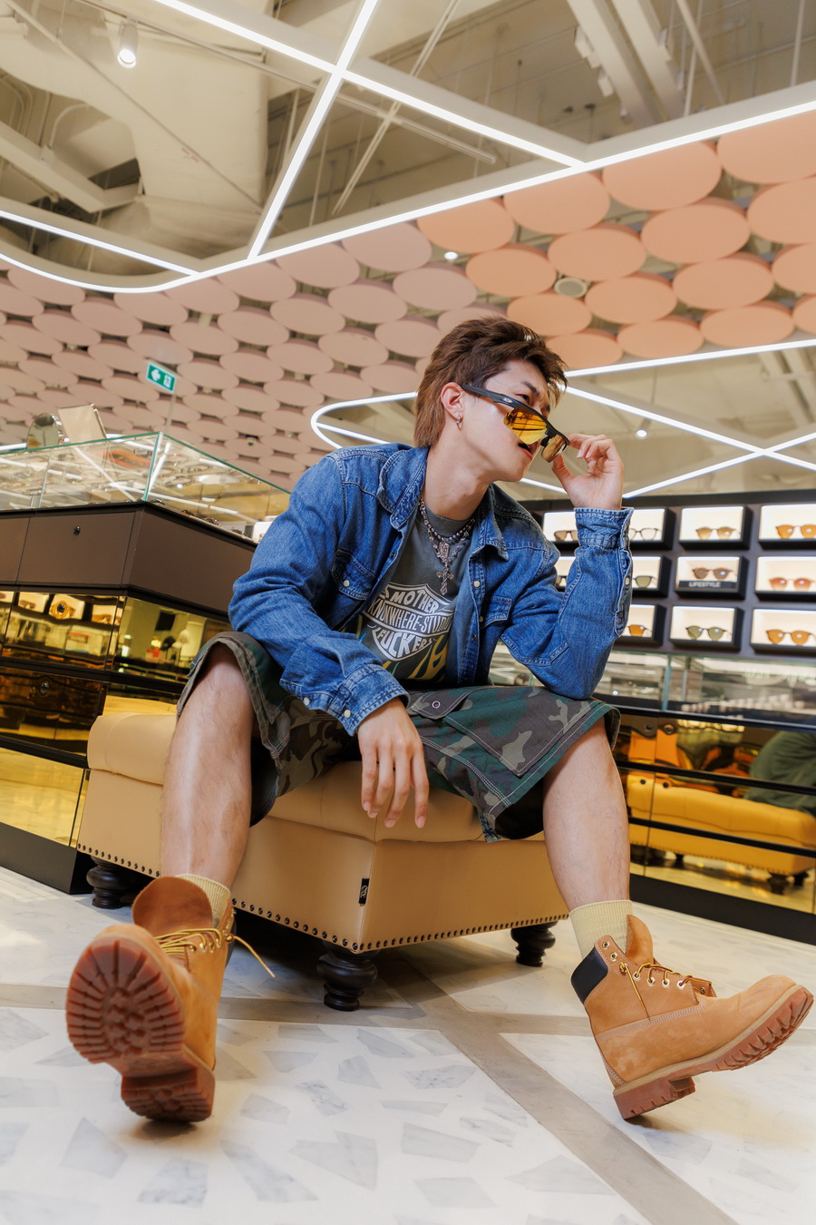 Sunglass Hut เปิดตัวแคมเปญระดับโลก ‘Own Your Moment’ ที่ประเทศไทยเป็นแห่งแรก จุดประกายความมั่นใจผ่านสไตล์แว่นตากันแดด