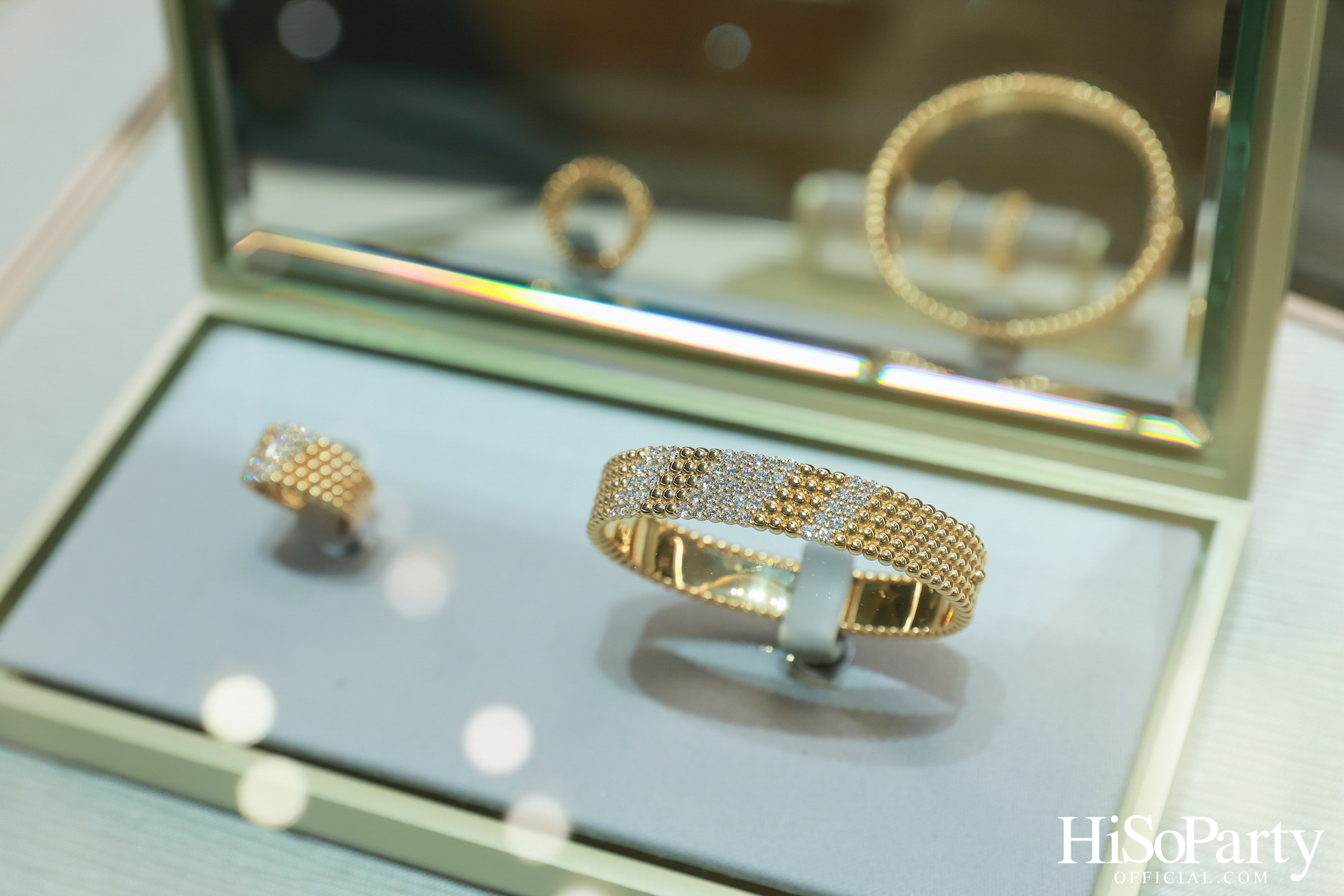 Van Cleef & Arpels เปิดตัวบูติกแห่งใหม่ ณ สยามพารากอน สะท้อนเสน่ห์แห่งเมซงฝรั่งเศส ผสานศิลปะและวัฒนธรรมไทยอย่างละเมียดละไม