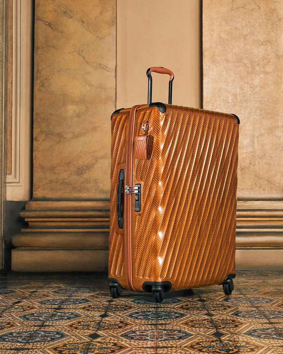 TUMI เปิดตัวกระเป๋าเดินทางรุ่น 19 DEGREE LITE พร้อมแคมเปญโฆษณาที่นำแสดงโดย LANDO NORRIS 