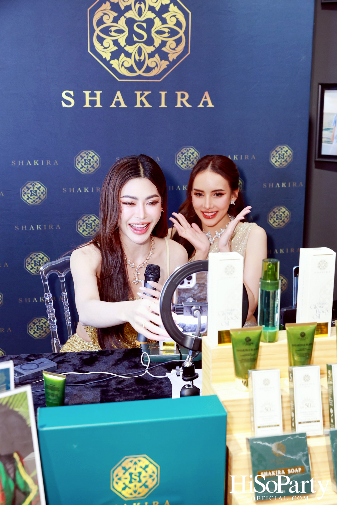 ‘Shakira Glow Body Oil’ เปิดตัวอย่างเป็นทางการ! เผยความโกลว์ระดับควีนในงานสุดเอ็กซ์คลูซีฟ ณ Central Chidlom