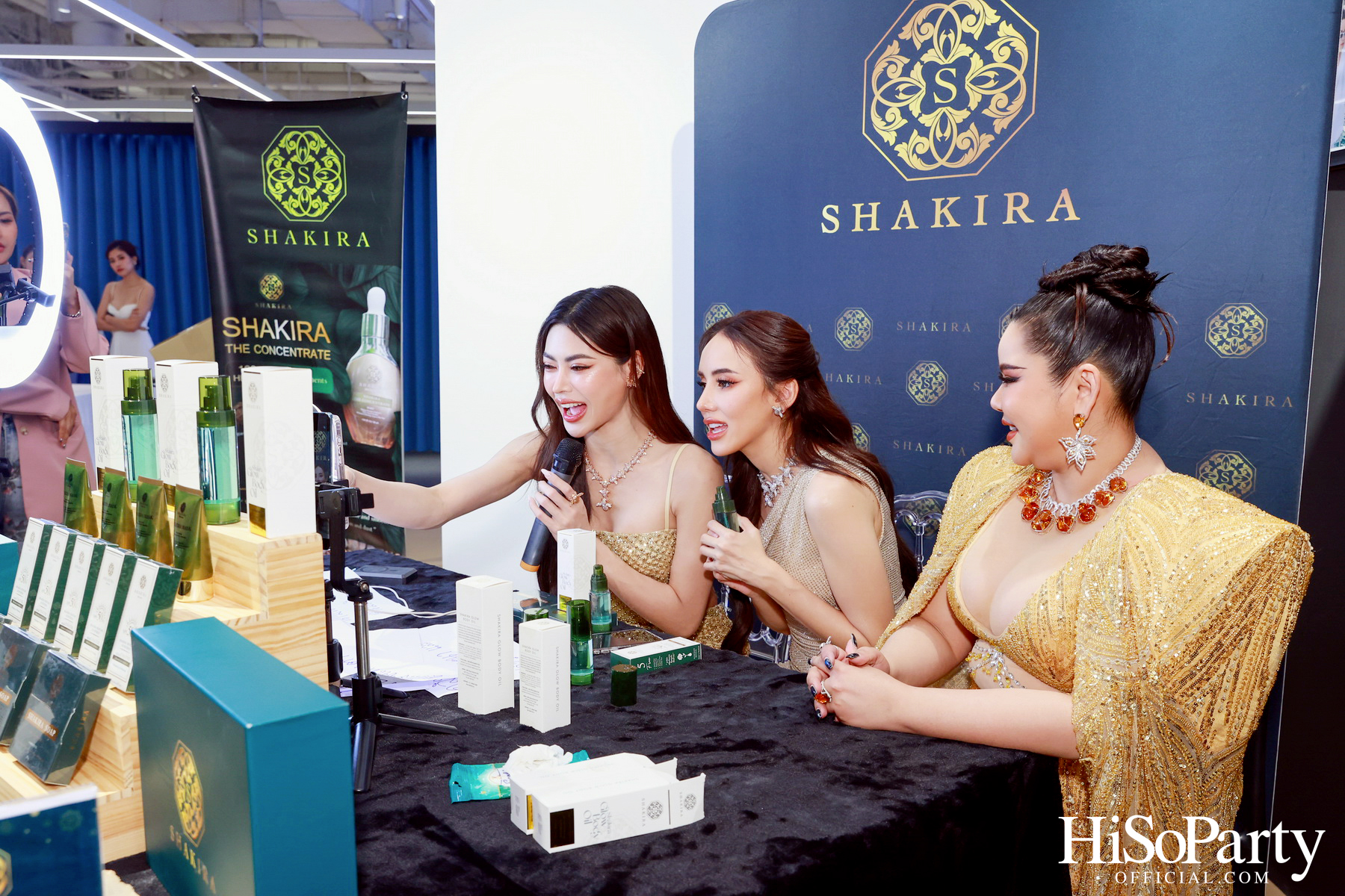 ‘Shakira Glow Body Oil’ เปิดตัวอย่างเป็นทางการ! เผยความโกลว์ระดับควีนในงานสุดเอ็กซ์คลูซีฟ ณ Central Chidlom