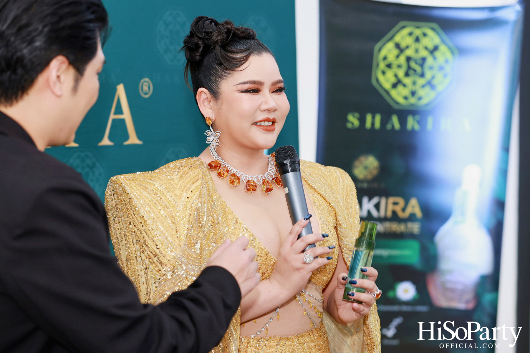 ‘Shakira Glow Body Oil’ เปิดตัวอย่างเป็นทางการ! เผยความโกลว์ระดับควีนในงานสุดเอ็กซ์คลูซีฟ ณ Central Chidlom