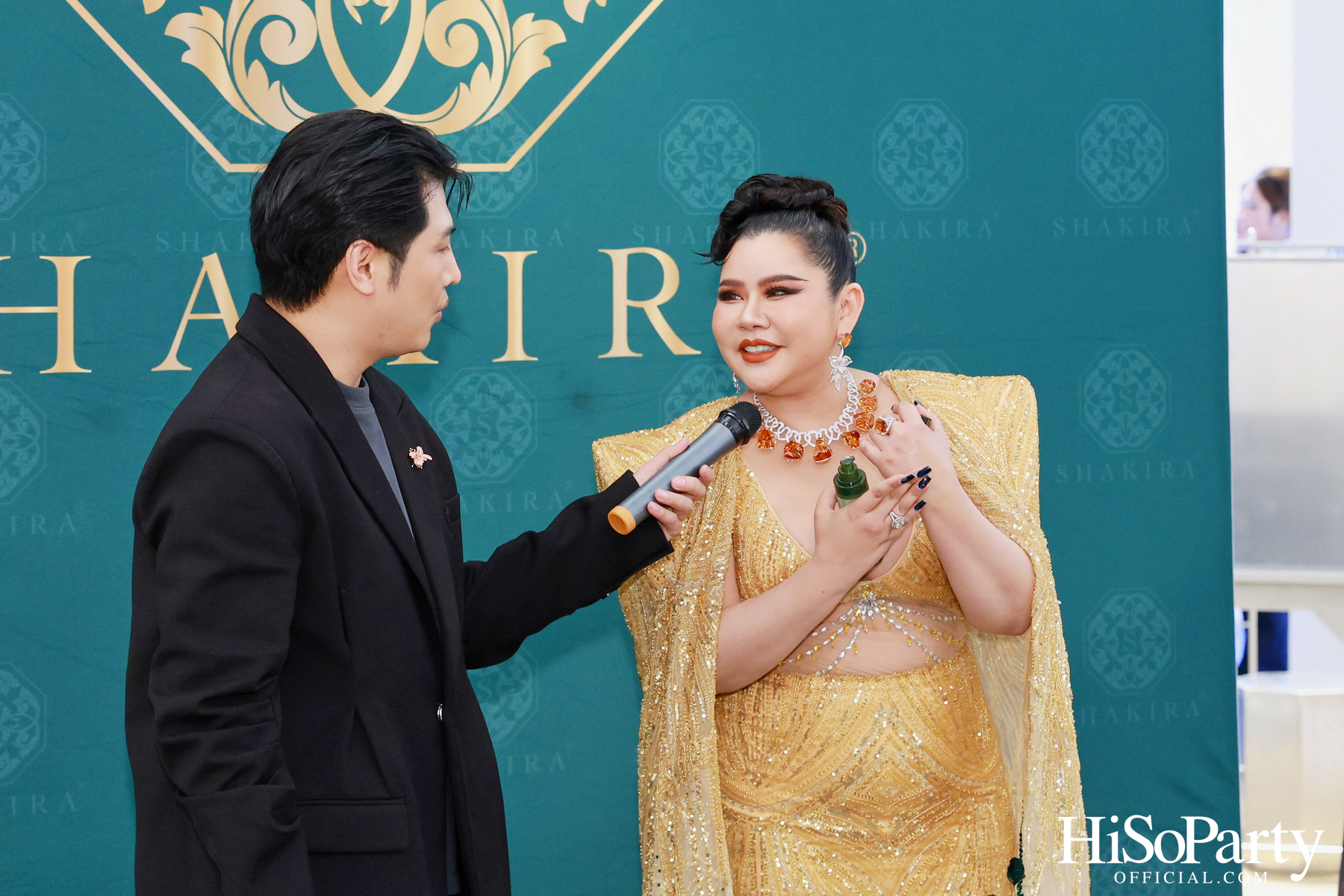 ‘Shakira Glow Body Oil’ เปิดตัวอย่างเป็นทางการ! เผยความโกลว์ระดับควีนในงานสุดเอ็กซ์คลูซีฟ ณ Central Chidlom