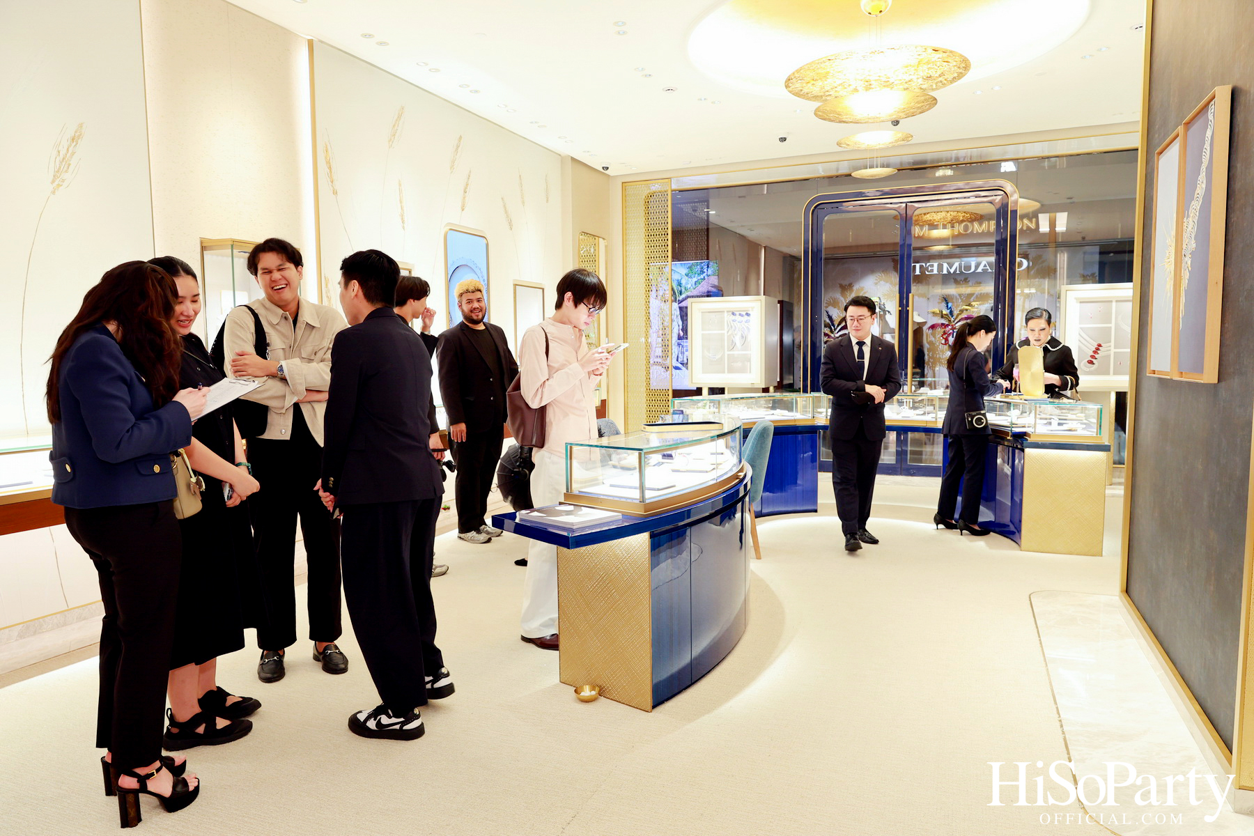 Chaumet แบรนด์เครื่องประดับชั้นสูงจากฝรั่งเศส ร่วมเฉลิมฉลอง Pride Month ด้วยอินสตอลเลชันพิเศษภายในบูติก