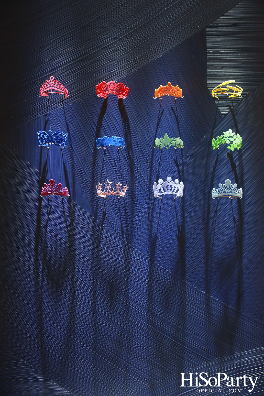 Chaumet แบรนด์เครื่องประดับชั้นสูงจากฝรั่งเศส ร่วมเฉลิมฉลอง Pride Month ด้วยอินสตอลเลชันพิเศษภายในบูติก