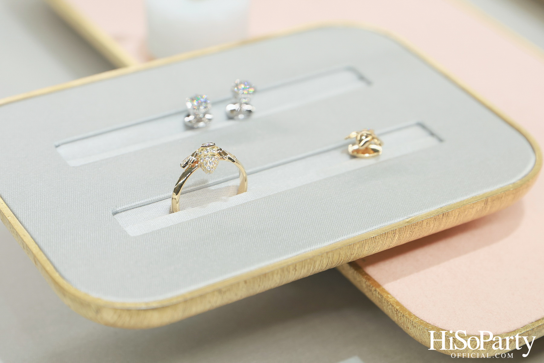 Chaumet แบรนด์เครื่องประดับชั้นสูงจากฝรั่งเศส ร่วมเฉลิมฉลอง Pride Month ด้วยอินสตอลเลชันพิเศษภายในบูติก