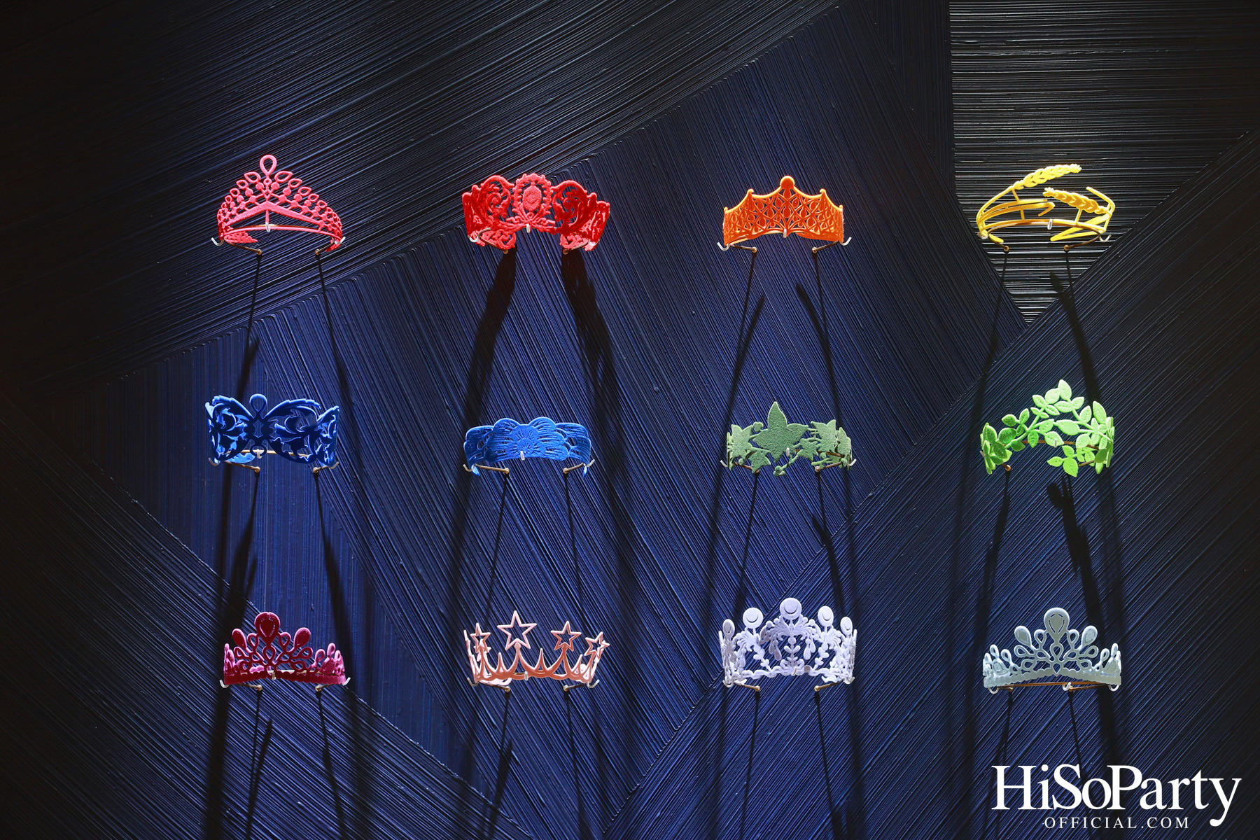 Chaumet แบรนด์เครื่องประดับชั้นสูงจากฝรั่งเศส ร่วมเฉลิมฉลอง Pride Month ด้วยอินสตอลเลชันพิเศษภายในบูติก