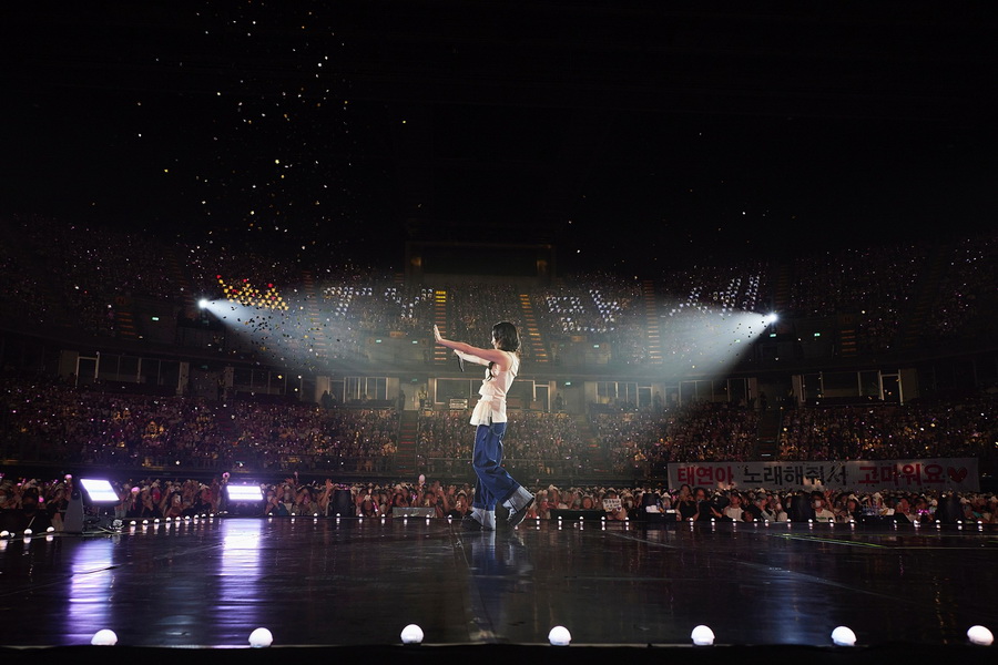 TAEYEON สะกดทุกช่วงเวลา ด้วยเวทีที่เล่าประวัติศาสตร์ได้งดงามที่สุดในฐานะศิลปินเดี่ยวผ่าน ‘TAEYEON CONCERT-The TENSE in BANGKOK’