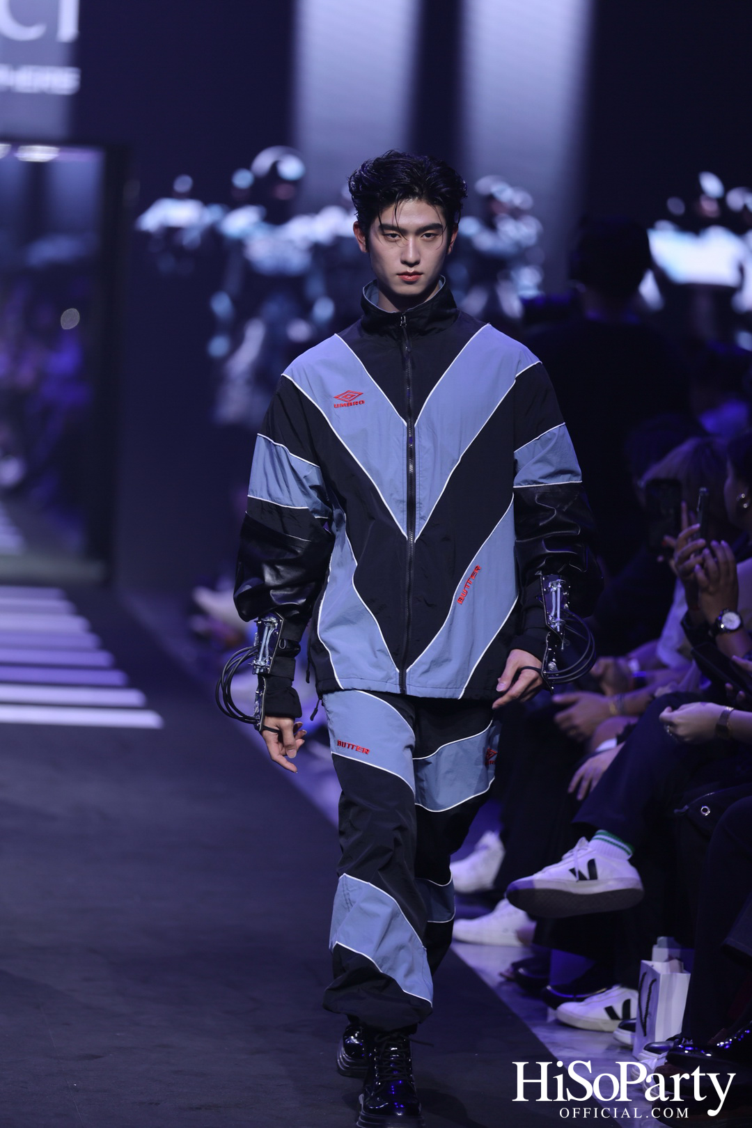  EM DISTRICT เปิดรันเวย์ ‘EMFASHIONICON EDGE’ ในคอนเซปต์ The Essence of Bangkok พร้อมเปิดฉากเดือน PRIDE