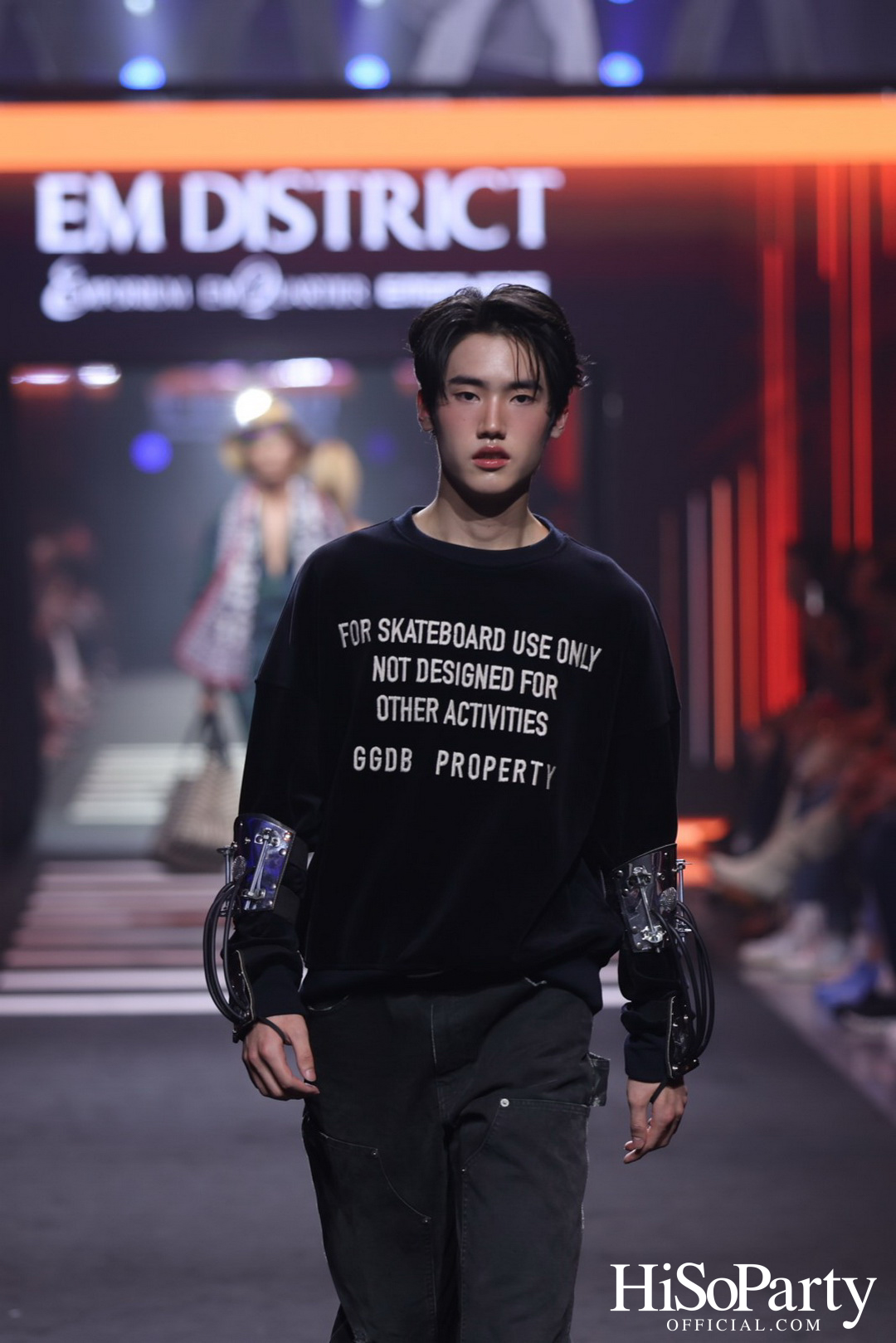  EM DISTRICT เปิดรันเวย์ ‘EMFASHIONICON EDGE’ ในคอนเซปต์ The Essence of Bangkok พร้อมเปิดฉากเดือน PRIDE