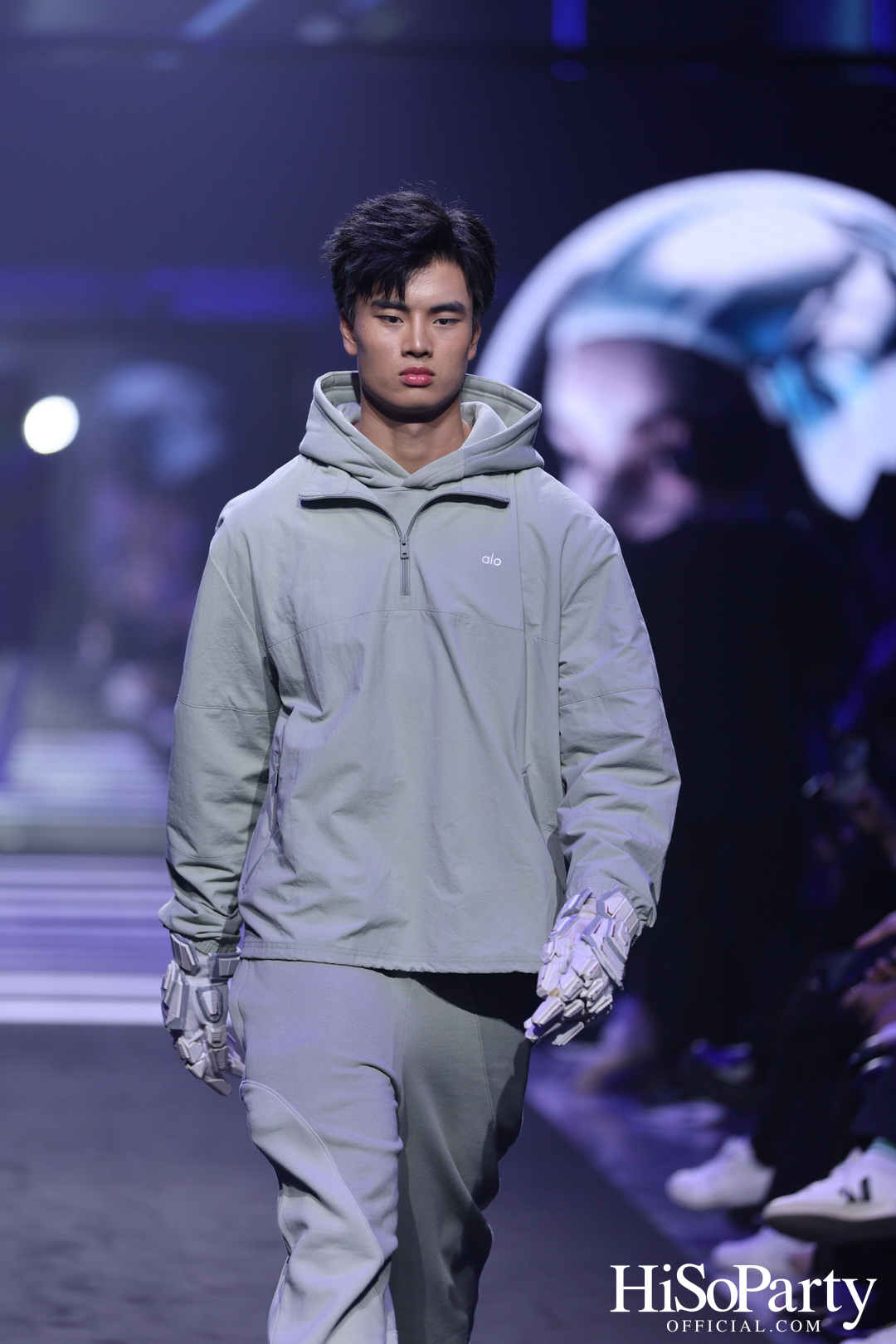  EM DISTRICT เปิดรันเวย์ ‘EMFASHIONICON EDGE’ ในคอนเซปต์ The Essence of Bangkok พร้อมเปิดฉากเดือน PRIDE