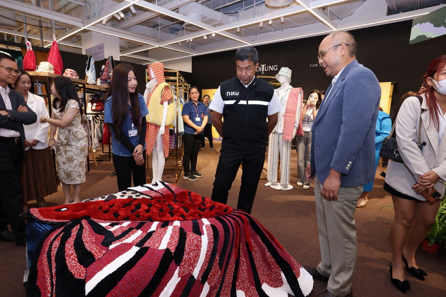 ห้างเซ็นทรัลและห้างโรบินสัน ชวนคนไทยร่วมแสดงพลังรักษ์โลกอย่างยั่งยืนในแคมเปญ ‘CENTRAL / ROBINSON LOVE THE EARTH 2025’