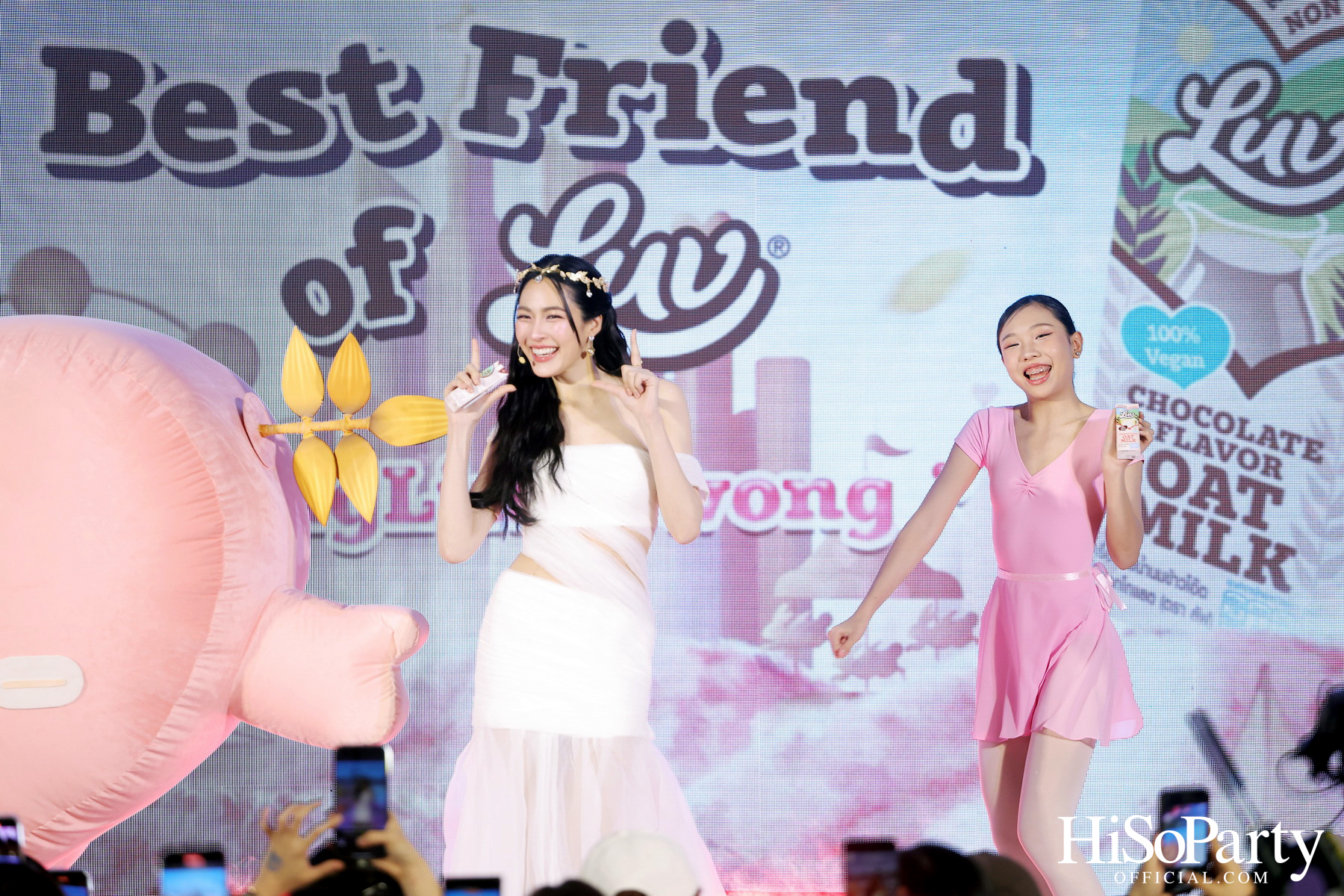 The Official Launch of LUV Oat Milk Thailand and Best Friend of LUV ‘LingLing Kwong’