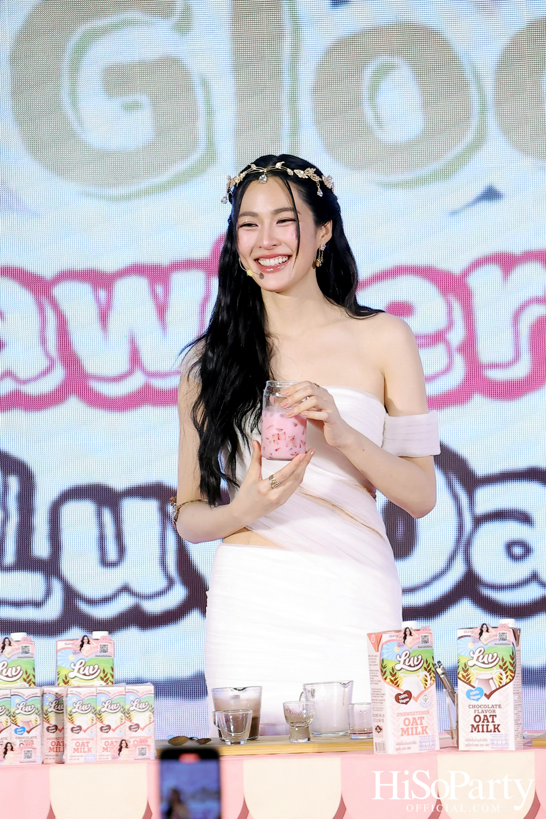 The Official Launch of LUV Oat Milk Thailand and Best Friend of LUV ‘LingLing Kwong’
