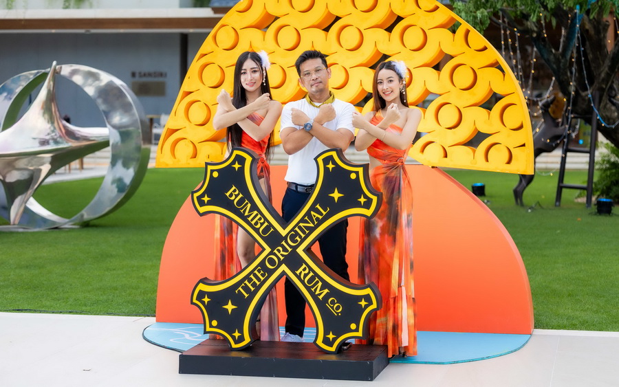 'Sip into the Sunset' ค่ำคืนสุดชิลริมทะเลภูเก็ต กับเครื่องดื่มพรีเมียมและวิวพระอาทิตย์ตกสุดโรแมนติก