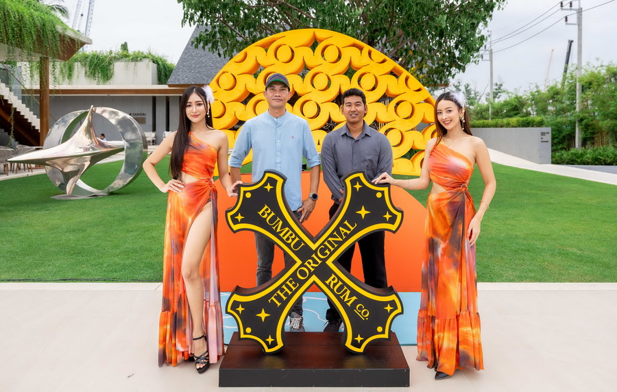 'Sip into the Sunset' ค่ำคืนสุดชิลริมทะเลภูเก็ต กับเครื่องดื่มพรีเมียมและวิวพระอาทิตย์ตกสุดโรแมนติก