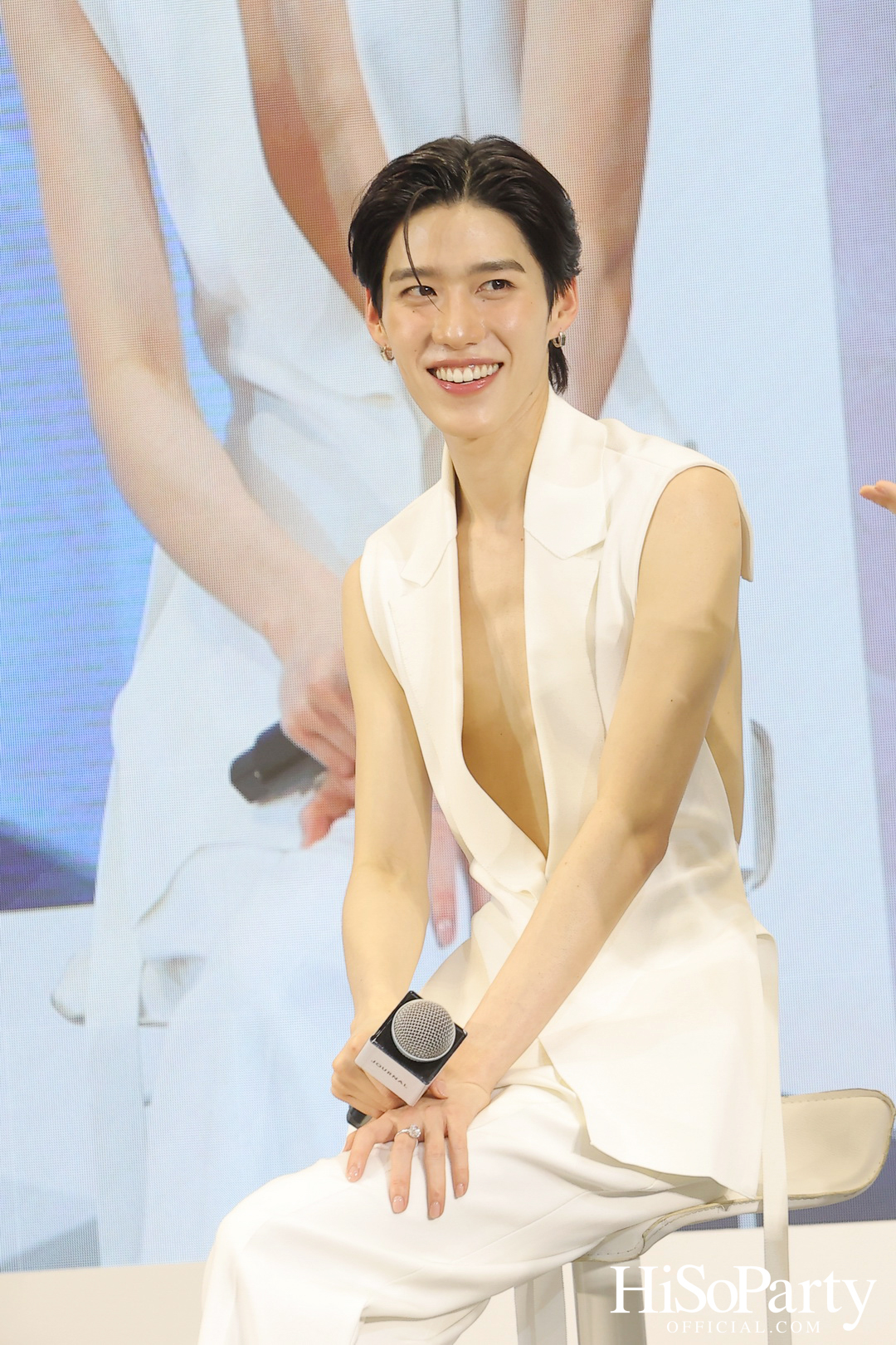 ‘JOURNAL’ เปิดตัว ‘พีพี–กฤษฏ์’ ในฐานะพรีเซ็นเตอร์คนใหม่ของ JOURNAL Body Oil ถ่ายทอดเสน่ห์ความหอมจากภายในสู่ภายนอก