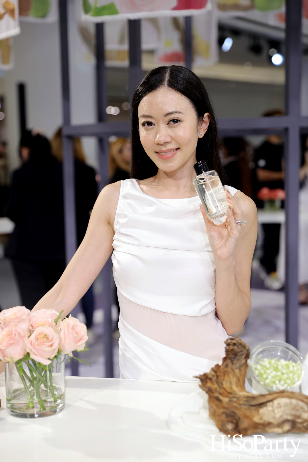 ‘JOURNAL’ เปิดตัว ‘พีพี–กฤษฏ์’ ในฐานะพรีเซ็นเตอร์คนใหม่ของ JOURNAL Body Oil ถ่ายทอดเสน่ห์ความหอมจากภายในสู่ภายนอก