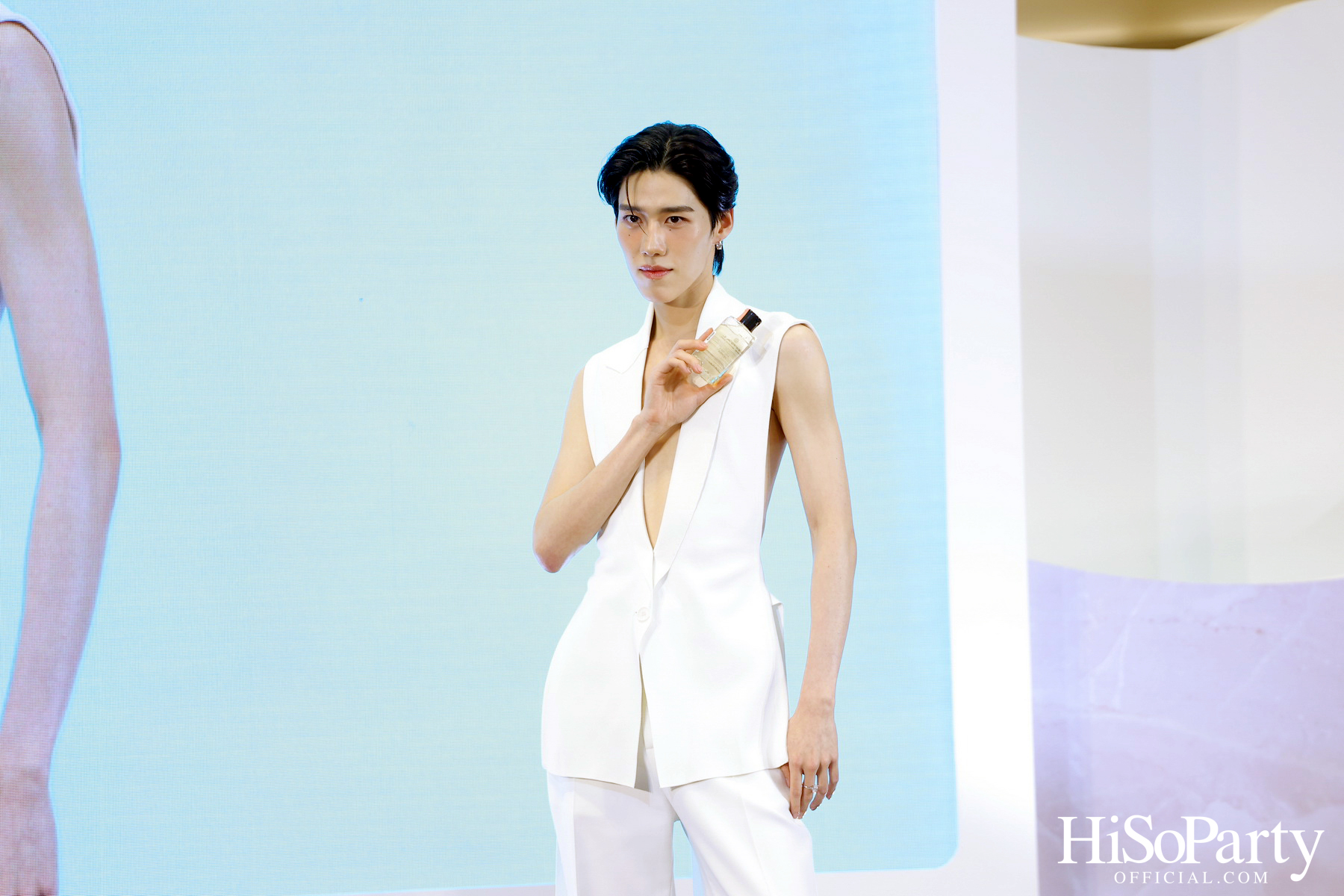 ‘JOURNAL’ เปิดตัว ‘พีพี–กฤษฏ์’ ในฐานะพรีเซ็นเตอร์คนใหม่ของ JOURNAL Body Oil ถ่ายทอดเสน่ห์ความหอมจากภายในสู่ภายนอก