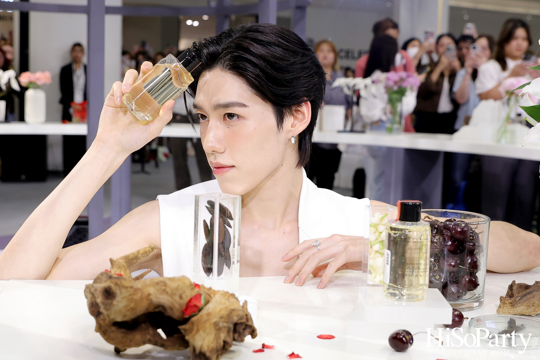 ‘JOURNAL’ เปิดตัว ‘พีพี–กฤษฏ์’ ในฐานะพรีเซ็นเตอร์คนใหม่ของ JOURNAL Body Oil ถ่ายทอดเสน่ห์ความหอมจากภายในสู่ภายนอก