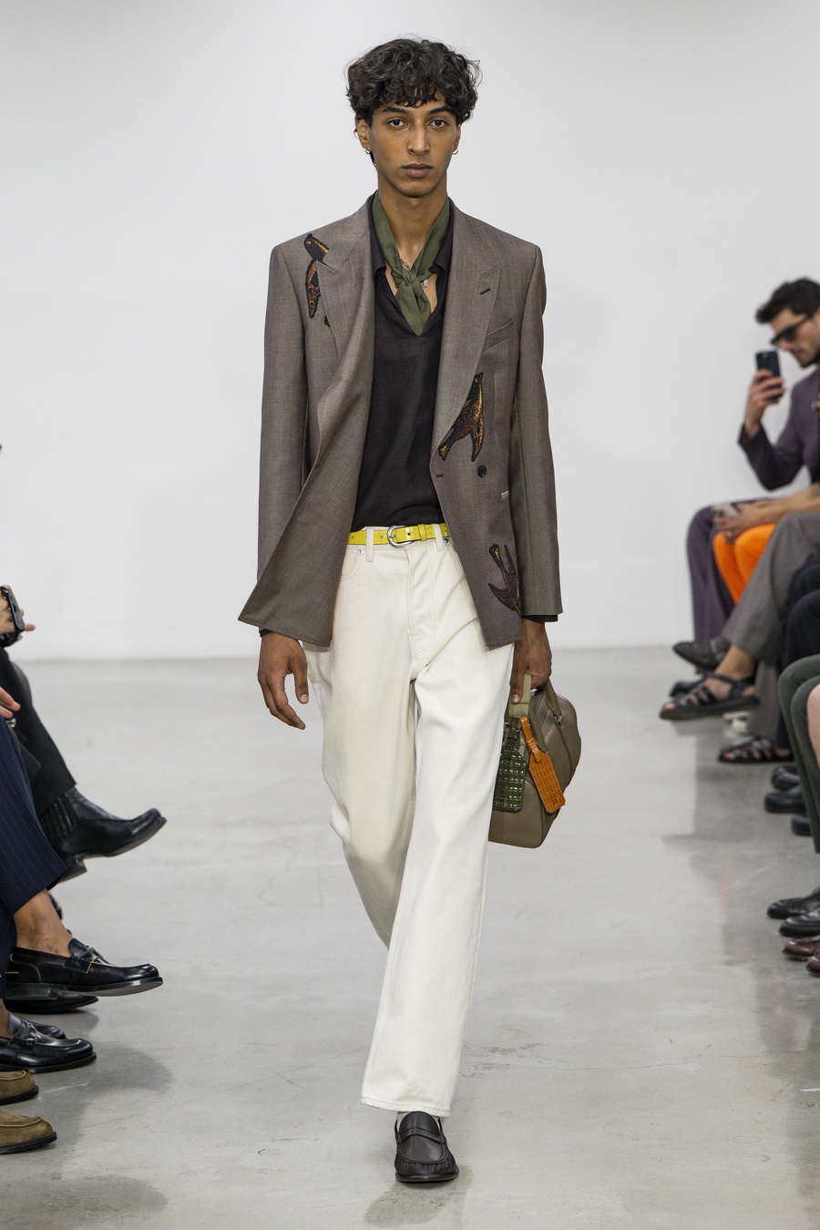 Paul Smith Spring/Summer 2026: บันทึกการเดินทางผ่านแฟชั่นสุดมีชีวิตชีวา