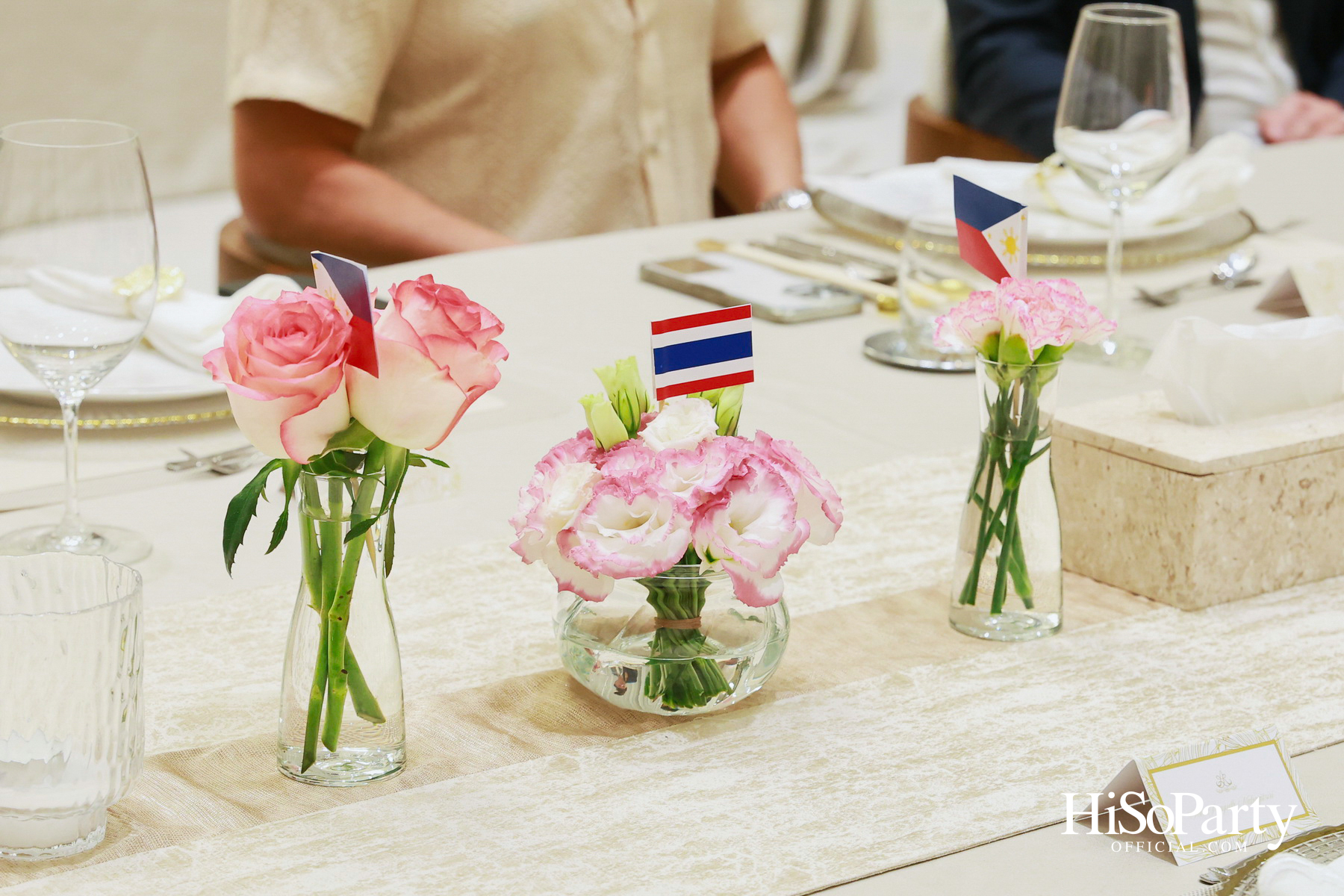 ครอบครัวลีโอณีโอ-มหากิจศิริ จัดงานเลี้ยงรับรองเอกอัครราชทูตฟิลิปปินส์ ท่ามกลางบรรยากาศอบอุ่น