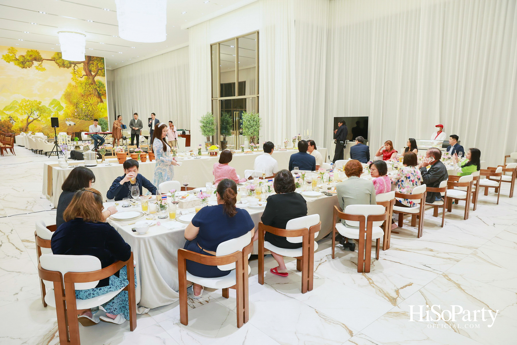 ครอบครัวลีโอณีโอ-มหากิจศิริ จัดงานเลี้ยงรับรองเอกอัครราชทูตฟิลิปปินส์ ท่ามกลางบรรยากาศอบอุ่น