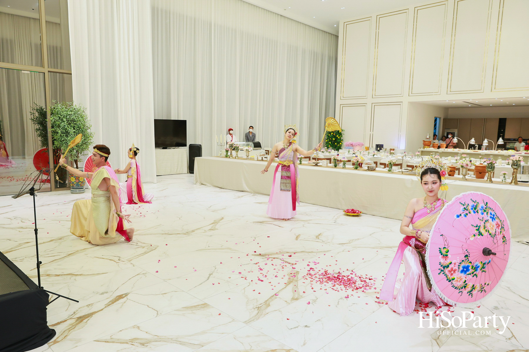 ครอบครัวลีโอณีโอ-มหากิจศิริ จัดงานเลี้ยงรับรองเอกอัครราชทูตฟิลิปปินส์ ท่ามกลางบรรยากาศอบอุ่น