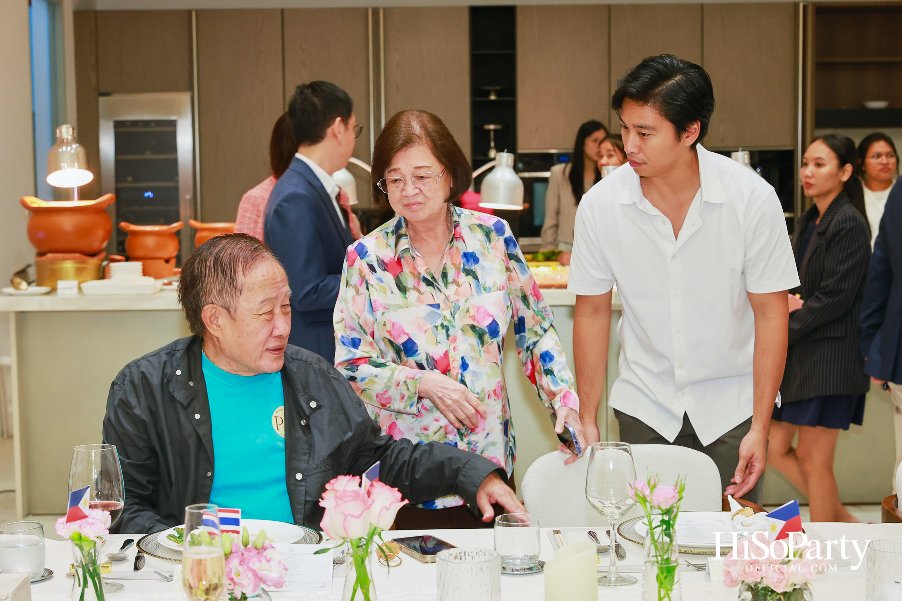 ครอบครัวลีโอณีโอ-มหากิจศิริ จัดงานเลี้ยงรับรองเอกอัครราชทูตฟิลิปปินส์ ท่ามกลางบรรยากาศอบอุ่น