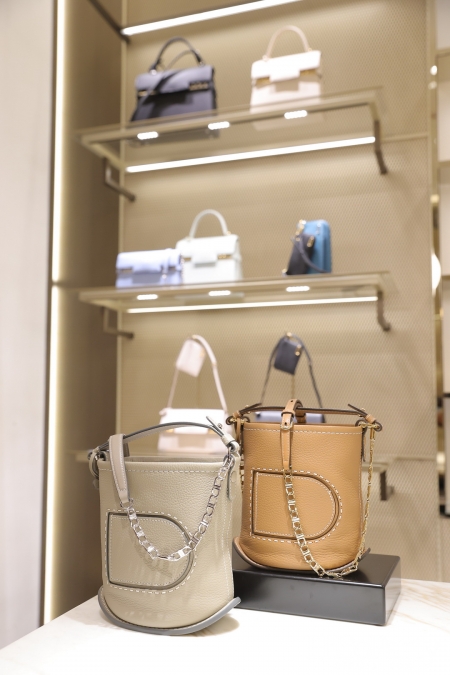 Delvaux เปิดตัวคอลเลกชัน ‘Le Pin Twist’ อย่างเอ็กซ์คลูซีฟ ณ สยามพารากอน
