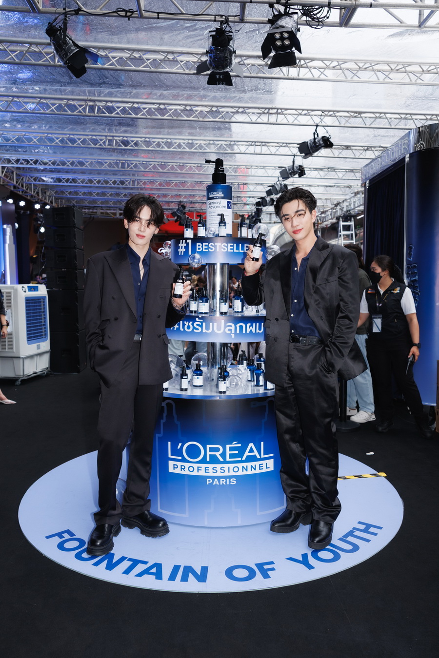 L’Oreal Professionnel ชวนค้นพบ ‘เส้นผมใหม่ใกล้ฉัน’ พร้อมสองหนุ่ม เพิร์ธ-แซนต้า ใจกลางสยาม