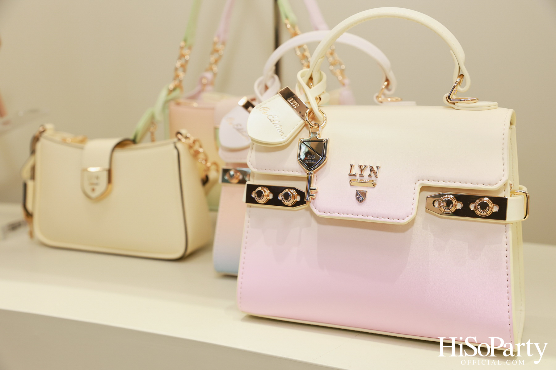 LYN เปิดตัวแคมเปญ ‘It’s a Bow Day’ ดึง โบว์ – เมลดา ถ่ายทอดเสน่ห์ผู้หญิงยุคใหม่ ต้อนรับ Fall 2025