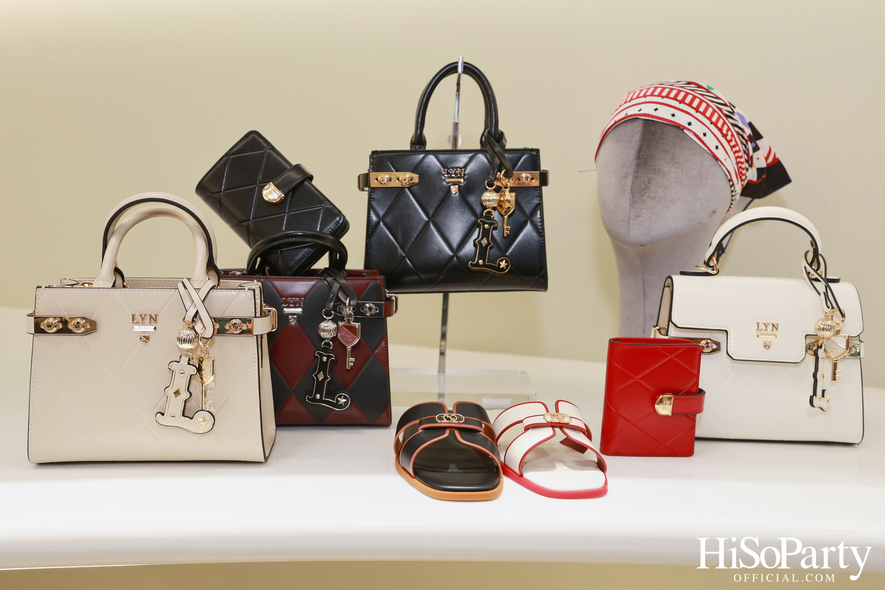 LYN เปิดตัวแคมเปญ ‘It’s a Bow Day’ ดึง โบว์ – เมลดา ถ่ายทอดเสน่ห์ผู้หญิงยุคใหม่ ต้อนรับ Fall 2025