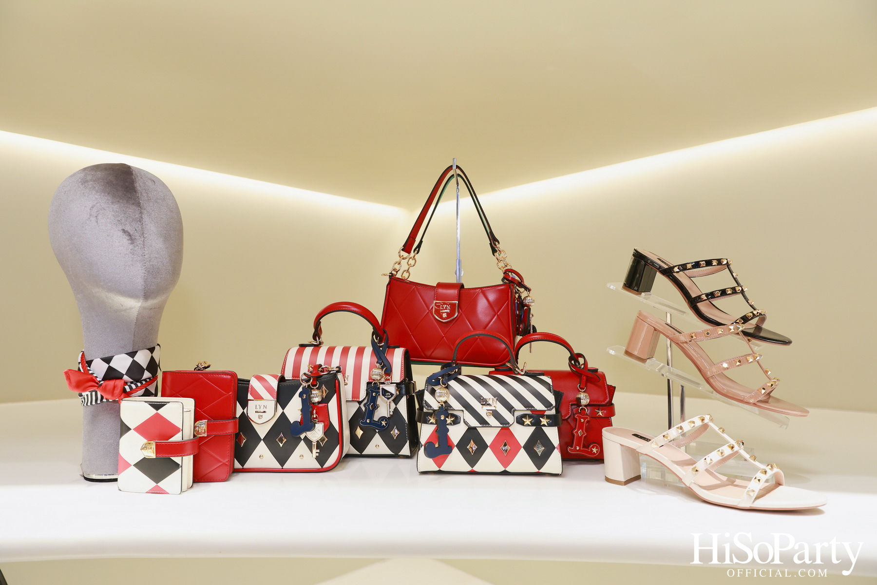 LYN เปิดตัวแคมเปญ ‘It’s a Bow Day’ ดึง โบว์ – เมลดา ถ่ายทอดเสน่ห์ผู้หญิงยุคใหม่ ต้อนรับ Fall 2025