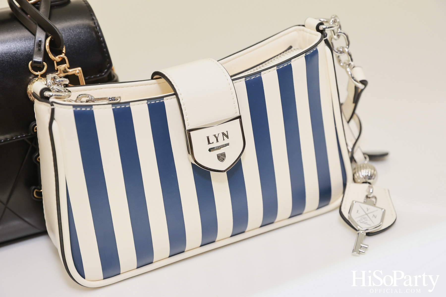 LYN เปิดตัวแคมเปญ ‘It’s a Bow Day’ ดึง โบว์ – เมลดา ถ่ายทอดเสน่ห์ผู้หญิงยุคใหม่ ต้อนรับ Fall 2025