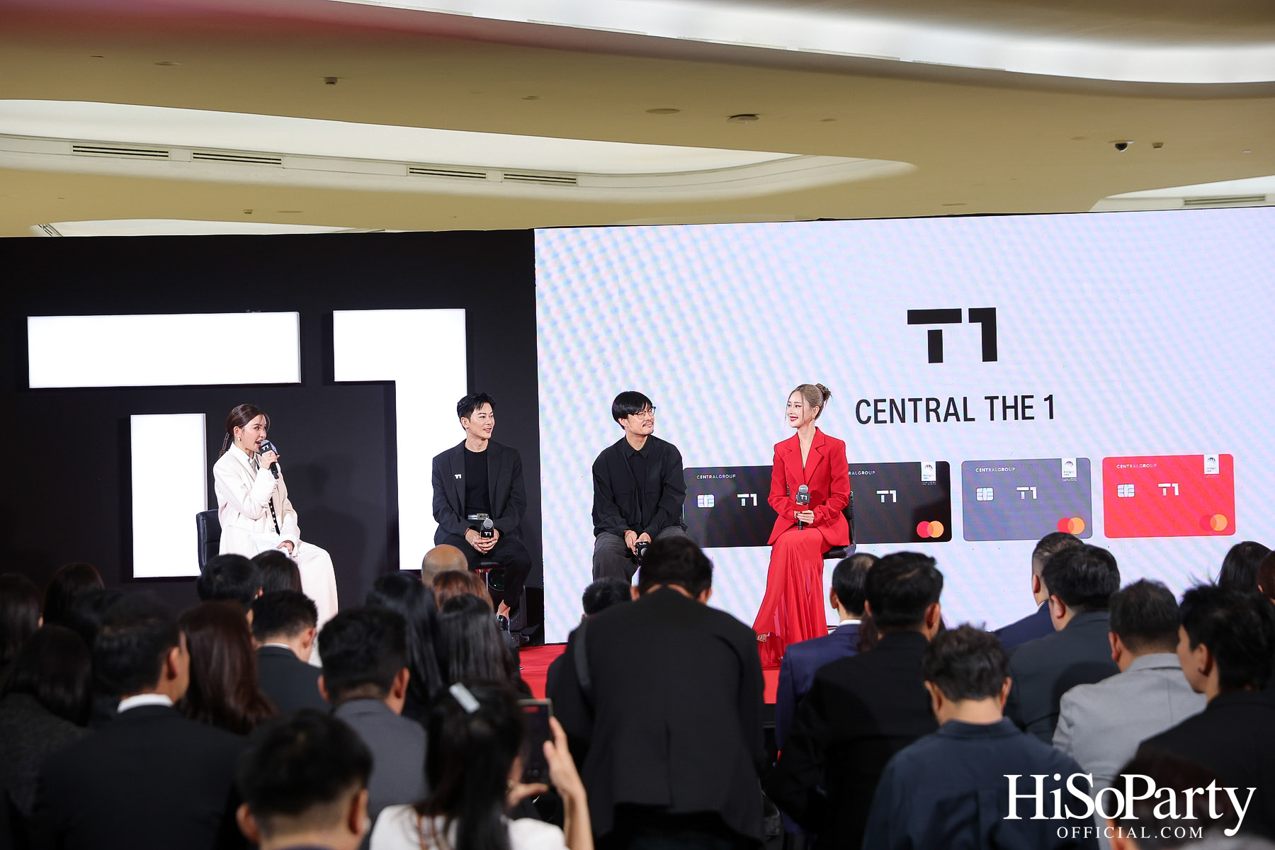 เซ็นทรัล เดอะวัน เปิดตัวภาพลักษณ์แบรนด์และบัตรเครดิตโฉมใหม่ พร้อมหนังโฆษณาโดย นวพล ธำรงรัตนฤทธิ์ และนักแสดงรุ่นใหม่ เจนเย่-เมธิกา