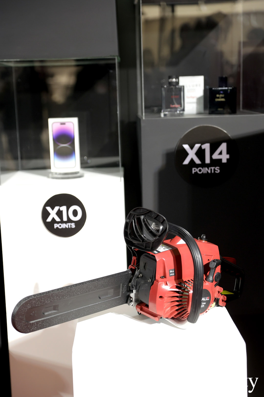 เซ็นทรัล เดอะวัน เปิดตัวภาพลักษณ์แบรนด์และบัตรเครดิตโฉมใหม่ พร้อมหนังโฆษณาโดย นวพล ธำรงรัตนฤทธิ์ และนักแสดงรุ่นใหม่ เจนเย่-เมธิกา