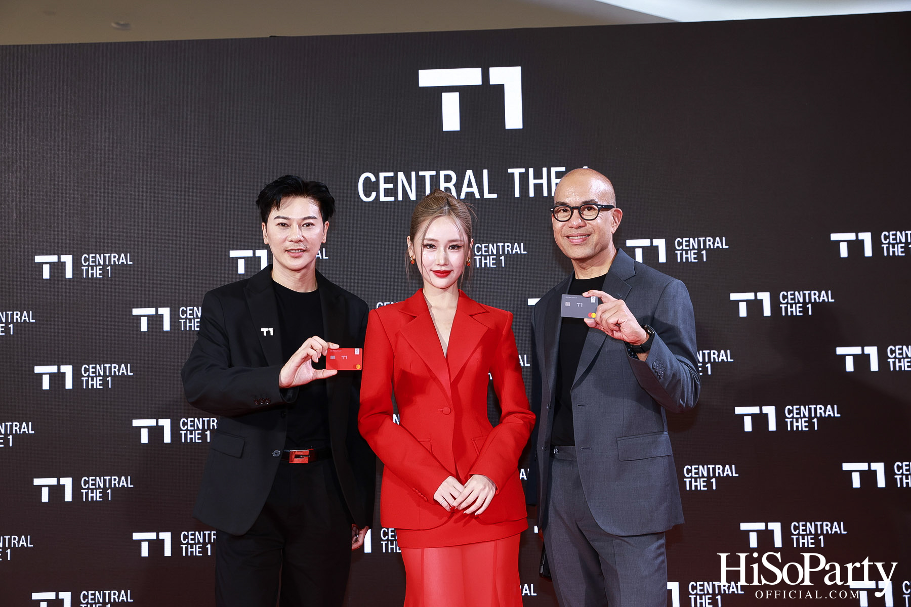 เซ็นทรัล เดอะวัน เปิดตัวภาพลักษณ์แบรนด์และบัตรเครดิตโฉมใหม่ พร้อมหนังโฆษณาโดย นวพล ธำรงรัตนฤทธิ์ และนักแสดงรุ่นใหม่ เจนเย่-เมธิกา
