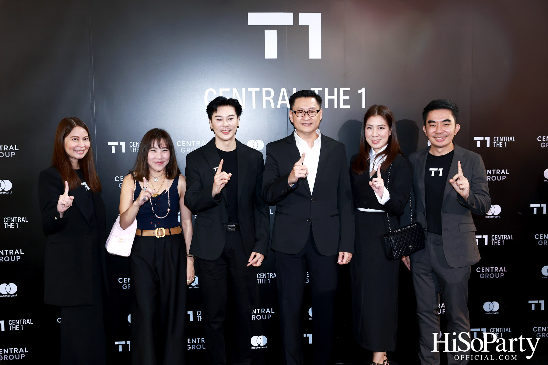 เซ็นทรัล เดอะวัน เปิดตัวภาพลักษณ์แบรนด์และบัตรเครดิตโฉมใหม่ พร้อมหนังโฆษณาโดย นวพล ธำรงรัตนฤทธิ์ และนักแสดงรุ่นใหม่ เจนเย่-เมธิกา