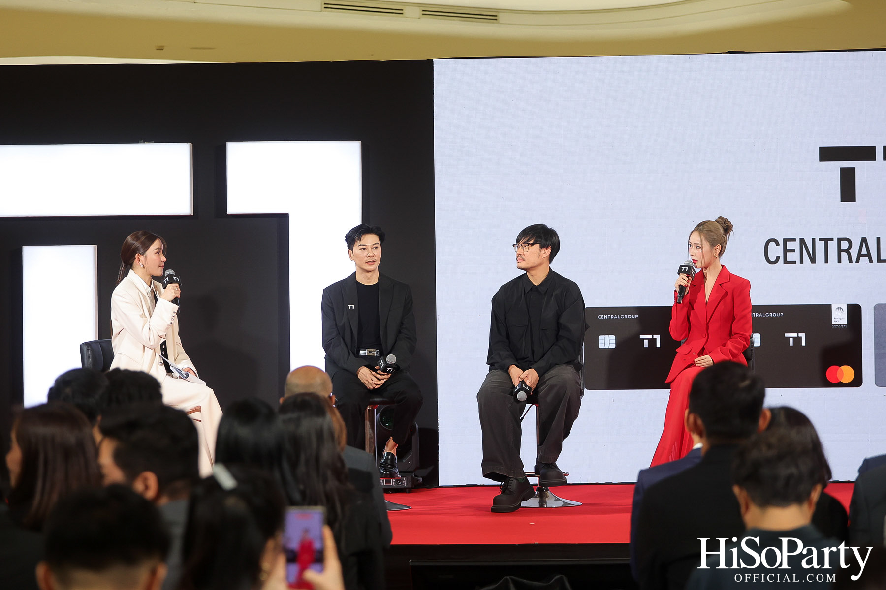 เซ็นทรัล เดอะวัน เปิดตัวภาพลักษณ์แบรนด์และบัตรเครดิตโฉมใหม่ พร้อมหนังโฆษณาโดย นวพล ธำรงรัตนฤทธิ์ และนักแสดงรุ่นใหม่ เจนเย่-เมธิกา